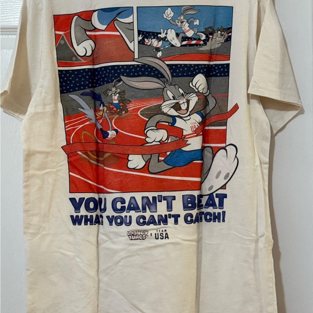 Looney Tunes Graphic T-Shirt